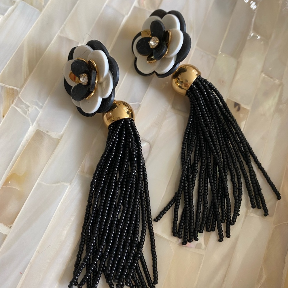 Kate Spade Dangling Black Flower Earrings